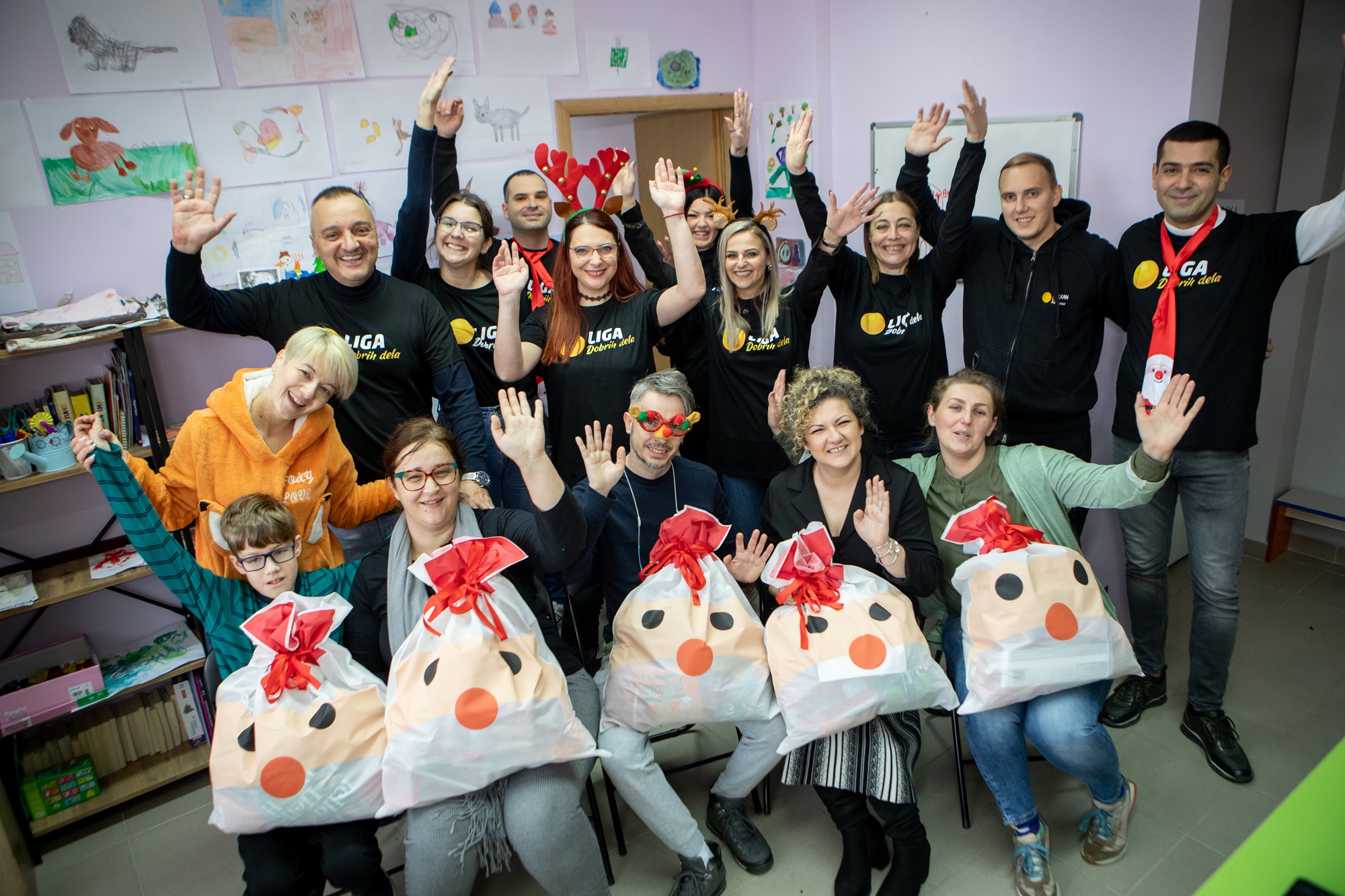 Liga Dobrih dela Balkan Beta donirala novogodišnje paketiće deci sa invaliditetom i poteškoćama u razvoju